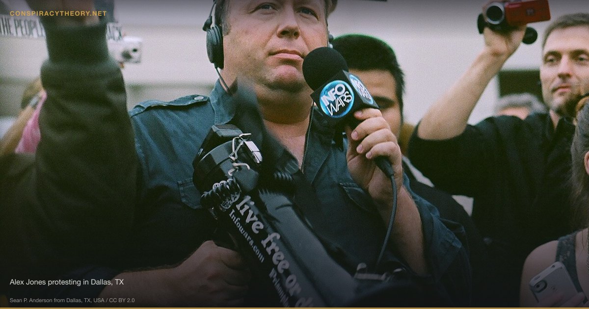 FEMA Concentration Camps Conspiracy (1982) — Alex Jones protesting in Dallas, TX